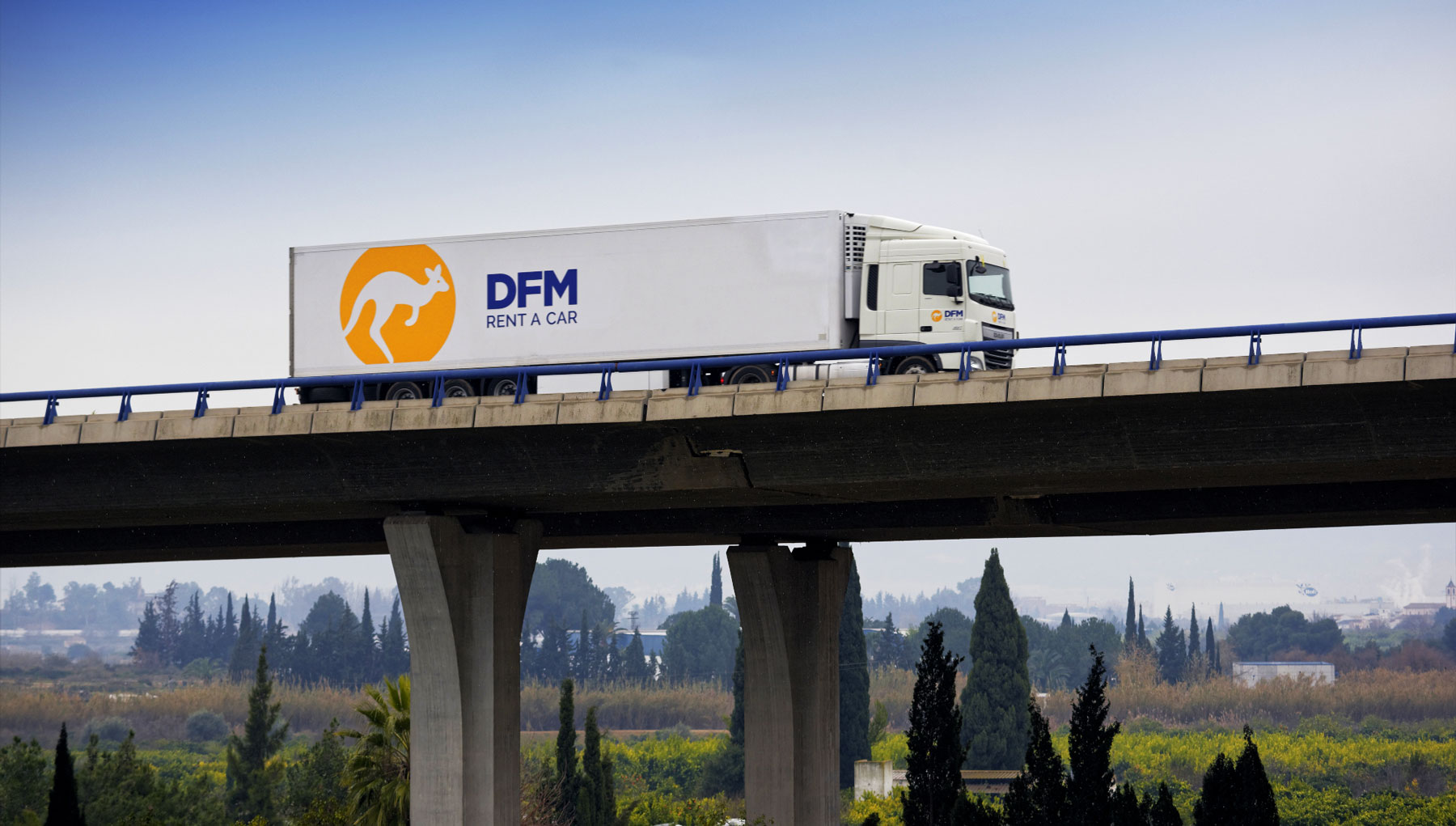 Alquiler Camión DFM Rent A Car