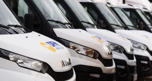 ¿Buscas alquilar una furgoneta en Murcia con la mejor calidad-precio? Ven a DFM Rent a Car, tu empresa de alquiler de vehículos de confianza.