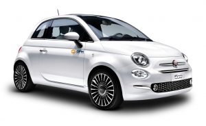 El Fiat 500, uno de los turismos pequeños que puedes alquilar en DFM Rent a Car.