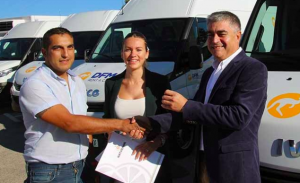 El alquiler de furgonetas a largo plazo fue la mejor solución para Naturnar, que optó por DFM Rent a Car para transportar naranjas a Francia.
