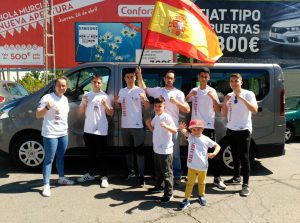 El equipo de WKL Murcia confio en una furgoneta de alquiler de 9 plazas de DFM Rent a Car para realizar el viaje de Murcia a San Marino, en el centro de Italia.