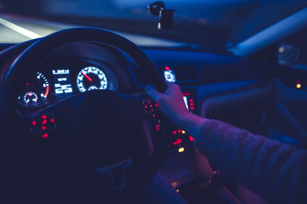 conducir de noche